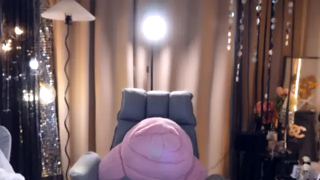 zhdhdbdkx online show from 09/22/25, 04:13