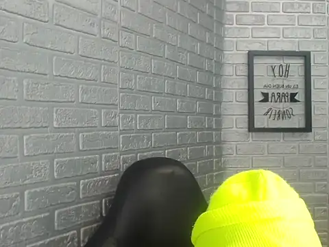 Crystal Walls online show from 11/10/25, 08:25