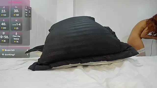 Snapshot of AbrilSonne chatting on 02/12/25, 11:30 AbrilSonne online show from 02/12/25, 11:30