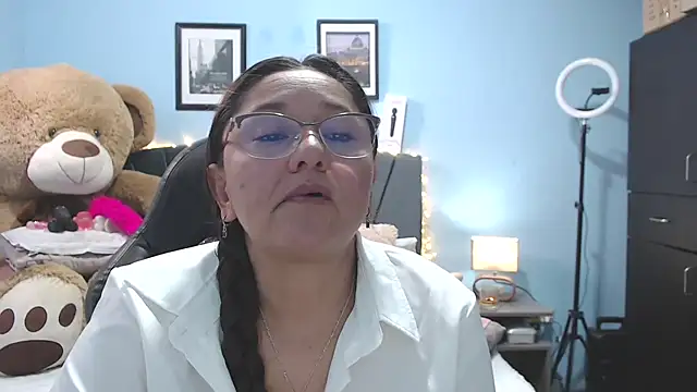 Snapshot of AngelRouss chatting on 10/21/25, 07:13 AngelRouss online show from 10/21/25, 07:13