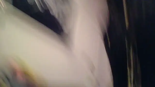 Snapshot of SilverandFox chatting on 11/05/25, 09:34 SilverandFox online show from 11/05/25, 09:34