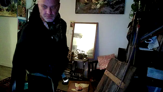 Snapshot of SilverandFox chatting on 01/12/25, 06:05 SilverandFox online show from 01/12/25, 06:05