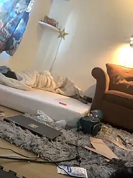 Snapshot of SilverandFox chatting on 10/13/25, 04:19 SilverandFox online show from 10/13/25, 04:19