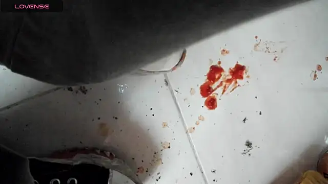 Snapshot of lovelypocahontas11 chatting on 03/05/25, 09:48 lovelypocahontas11 online show from 03/05/25, 09:48