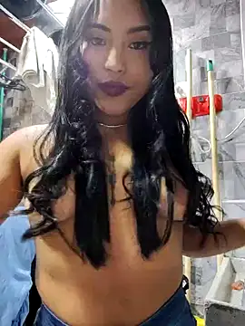 Snapshot of lovelypocahontas11 chatting on 01/23/25, 03:05 lovelypocahontas11 online show from 01/23/25, 03:05