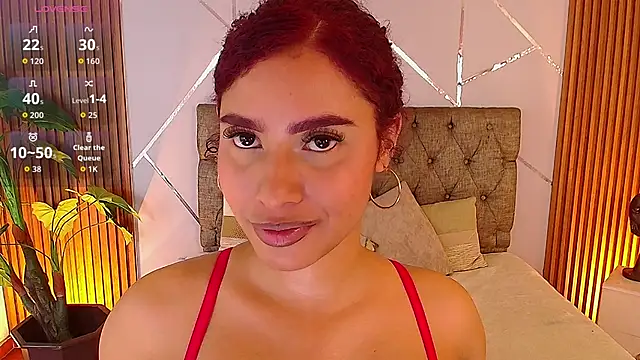 charlottee white online show from 03/13/26, 08:25