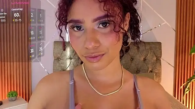 charlottee white online show from 06/02/26, 08:53