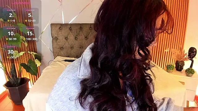 charlottee white online show from 01/06/26, 09:30