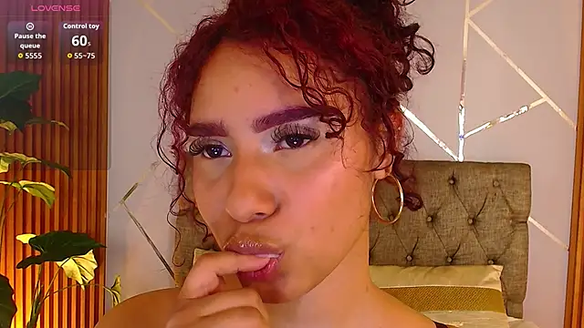 charlottee white online show from 03/31/26, 10:01