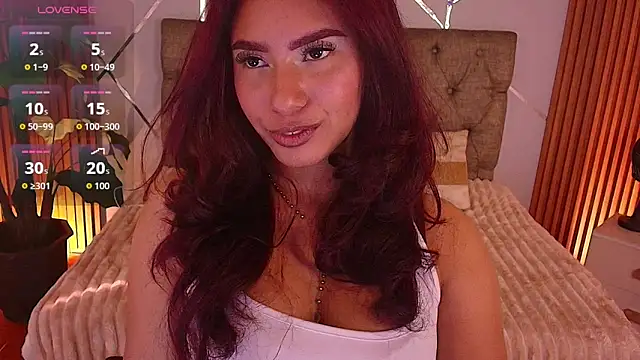 charlottee white online show from 03/27/26, 07:37