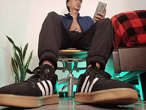 codysmith online show from 11/18/25, 01:03