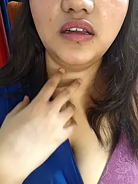 Riya Stream01 online show from 04/20/26, 06:42