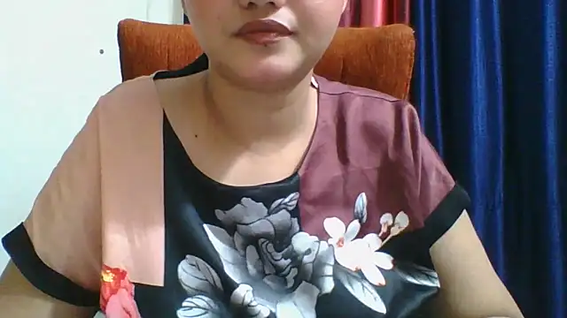 Riya Stream01 online show from 04/17/26, 05:27