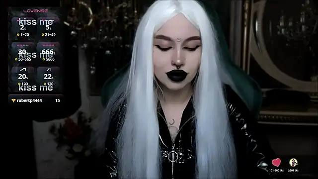 Snapshot of alexx_succubus chatting on 11/29/25, 05:18 alexx succubus online show from 11/29/25, 05:18