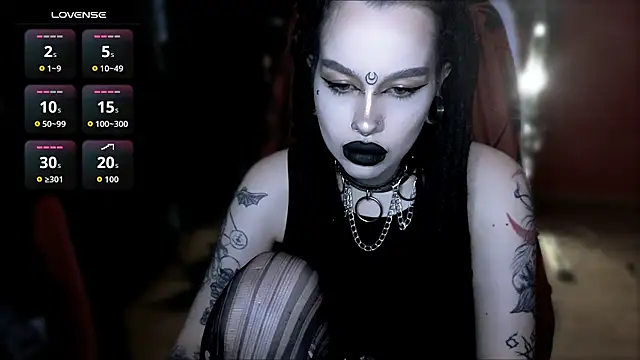Snapshot of alexx_succubus chatting on 04/18/26, 10:43 alexx succubus online show from 04/18/26, 10:43