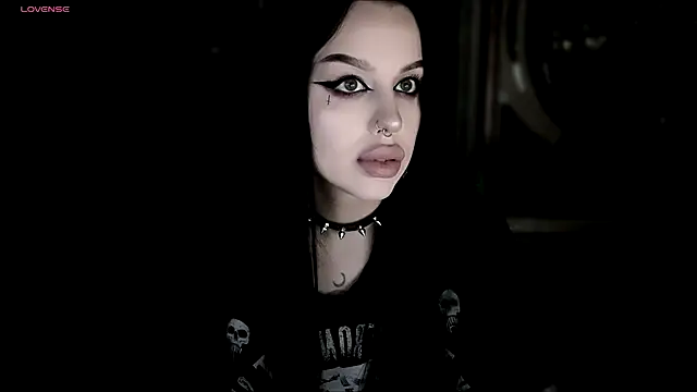 Snapshot of alexx_succubus chatting on 03/12/25, 10:39 alexx succubus online show from 03/12/25, 10:39