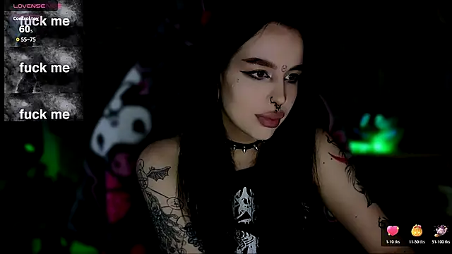 Snapshot of alexx_succubus chatting on 11/09/25, 05:44 alexx succubus online show from 11/09/25, 05:44