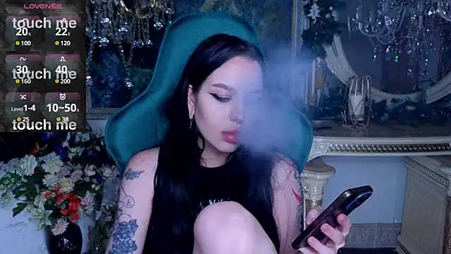 Snapshot of alexx_succubus chatting on 01/08/25, 08:27 alexx succubus online show from 01/08/25, 08:27