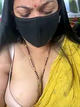 FlatVincy4 online show from 10/28/25, 05:18