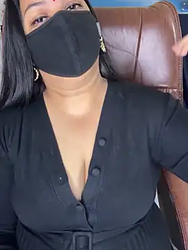 FlatVincy4 online show from 11/28/25, 04:34