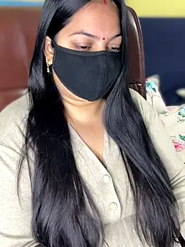 FlatVincy4 online show from 12/05/25, 04:55