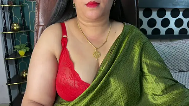 Snapshot of FlatVincy4 chatting on 05/20/26, 05:59 FlatVincy4 online show from 05/20/26, 05:59