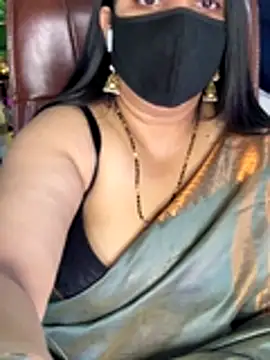 FlatVincy4 online show from 11/24/25, 03:56