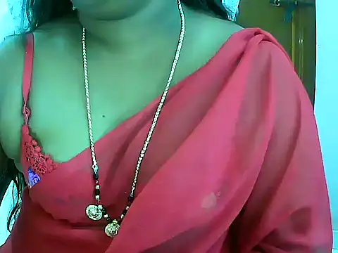 Snapshot of telugu_indhu_0001 chatting on 04/15/26, 04:40 telugu indhu 0001 online show from 04/15/26, 04:40