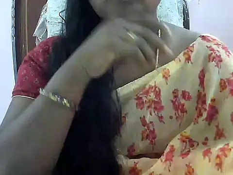 Snapshot of telugu_indhu_0001 chatting on 06/05/26, 04:39 telugu indhu 0001 online show from 06/05/26, 04:39