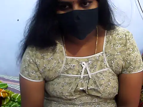 Snapshot of telugu_indhu_0001 chatting on 10/08/25, 06:26 telugu indhu 0001 online show from 10/08/25, 06:26
