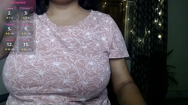 hot menka online show from 10/13/25, 01:12