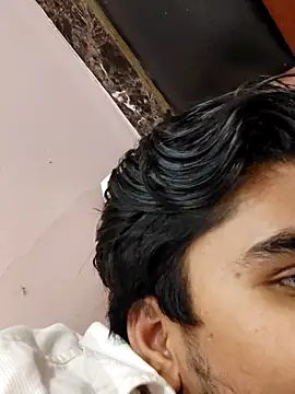 Snapshot of dannyD06969 chatting on 04/13/26, 08:13 dannyD06969 online show from 04/13/26, 08:13