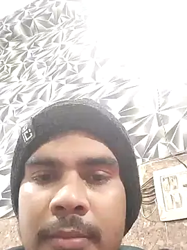 Snapshot of dannyD06969 chatting on 01/17/25, 05:08 dannyD06969 online show from 01/17/25, 05:08