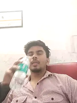 Snapshot of dannyD06969 chatting on 02/18/25, 04:03 dannyD06969 online show from 02/18/25, 04:03