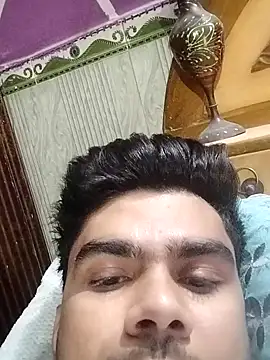 Snapshot of dannyD06969 chatting on 02/07/25, 12:17 dannyD06969 online show from 02/07/25, 12:17