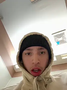 qbaby96 online show from 03/07/25, 08:02