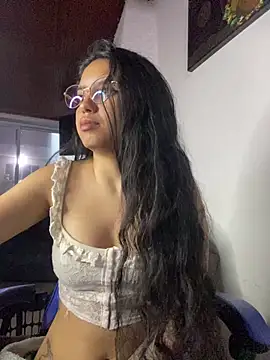 Rosita forever  online show from 11/30/25, 03:02