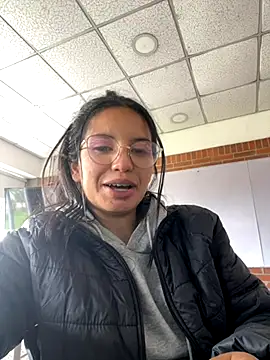 Rosita forever  online show from 10/31/25, 04:25