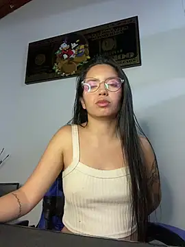 Rosita forever  online show from 10/31/25, 03:58