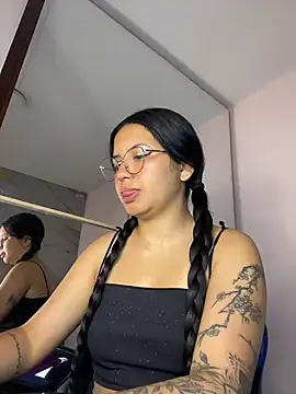 Snapshot of Rosita_forever_ chatting on 06/10/26, 03:57 Rosita forever online show from 06/10/26, 03:57