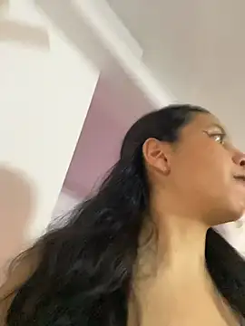 Snapshot of Rosita_forever_ chatting on 05/21/26, 04:59 Rosita forever online show from 05/21/26, 04:59