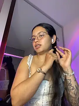 Snapshot of Rosita_forever_ chatting on 05/20/26, 10:29 Rosita forever online show from 05/20/26, 10:29