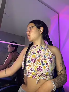 Rosita forever  online show from 04/13/26, 01:04