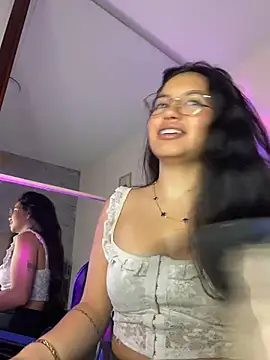 Snapshot of Rosita_forever_ chatting on 05/11/26, 02:56 Rosita forever online show from 05/11/26, 02:56