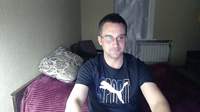 Snapshot of Sanderx chatting on 03/07/25, 10:21 Sanderx online show from 03/07/25, 10:21