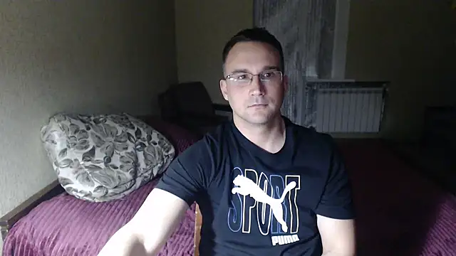 Snapshot of Sanderx chatting on 03/15/25, 12:15 Sanderx online show from 03/15/25, 12:15