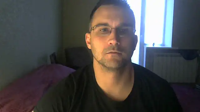 Snapshot of Sanderx chatting on 02/04/25, 10:21 Sanderx online show from 02/04/25, 10:21