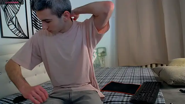 Devin Jay online show from 02/02/25, 07:35