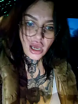 Snapshot of CurvyCannabisQueen chatting on 01/12/25, 04:29 CurvyCannabisQueen online show from 01/12/25, 04:29