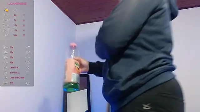 Saori san  online show from 01/11/25, 10:07